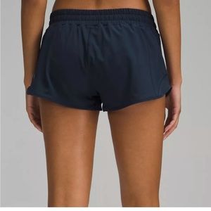 Lululemon hotty hot 2.5 inch shorts in navy